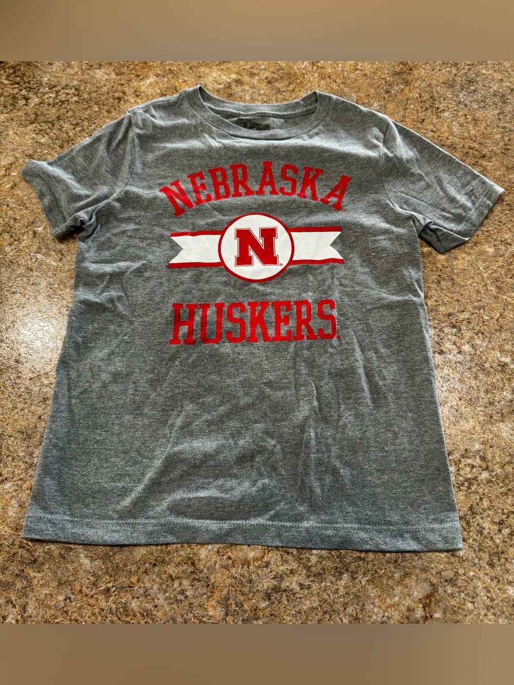 Nebraska Huskers Gray Graphic Tee Youth Medium NCAA Kids Shirt